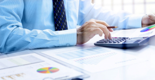 Comparer les contrats d'assurances vie : quels éléments examiner ?