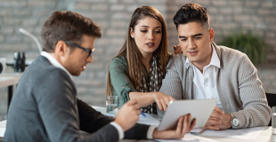 Quand commence-t-on à payer l'assurance de prêt immobilier ?