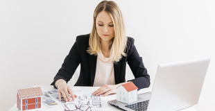 Prêt immobilier femme seule : conseils et comparateur