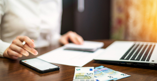 Top 10 des meilleurs taux de rachat de crédit : comparatif 2025 !