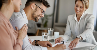 Renégociation ou rachat de crédit : quelles différences ?
